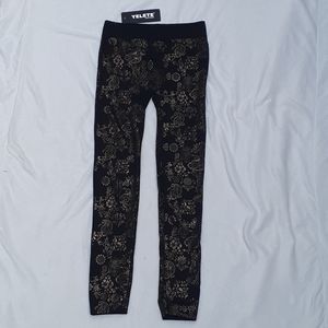 YELETE Black and Gold Floral Print Legging Size OS